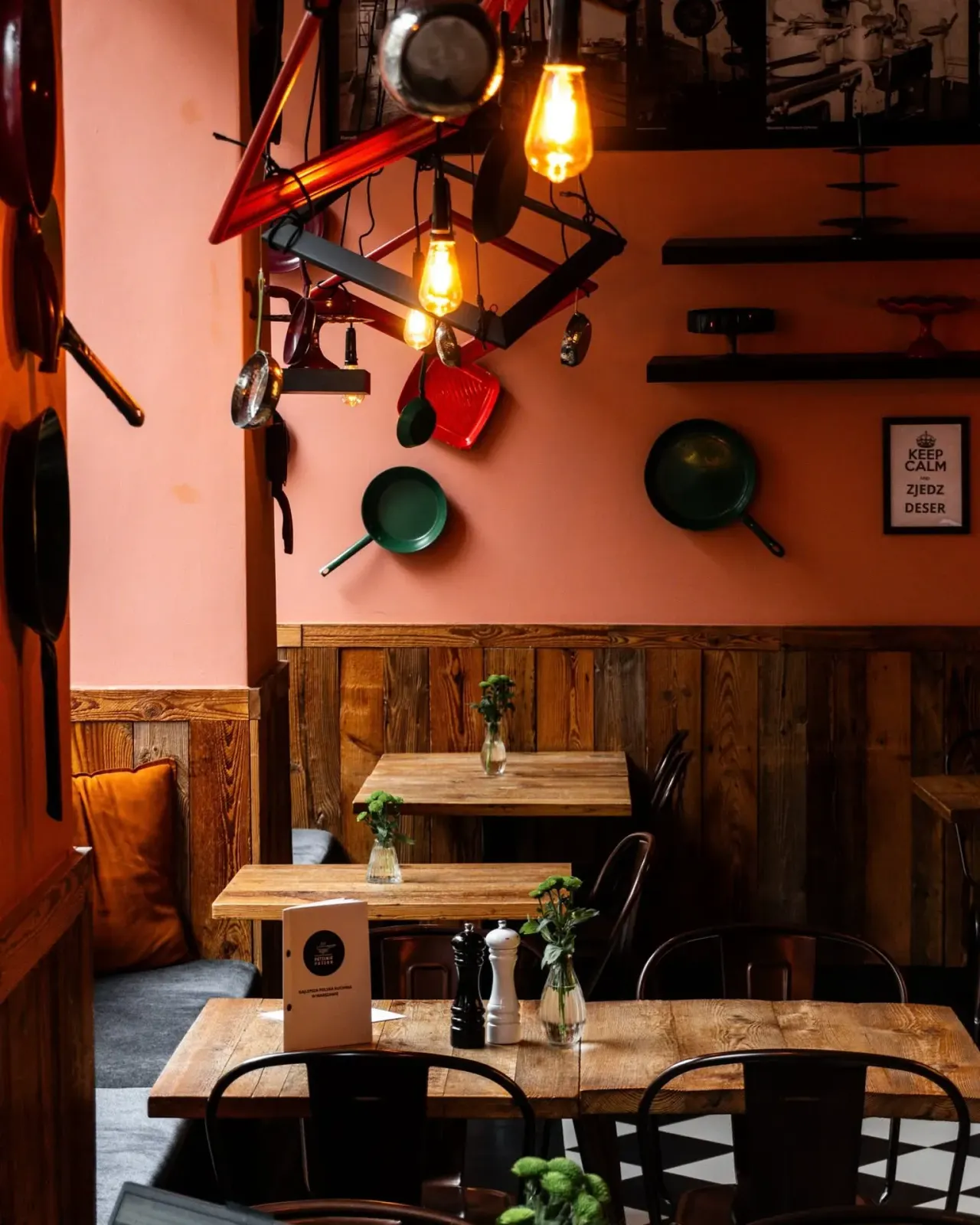 BookNoFees : Restaurant – Patelnia Patera – Warsaw – Poêle Patera, photo n° 1
