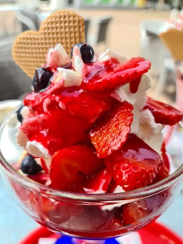 BookNoFees : Restaurant – Cortina Eiscafe – Herne – Cortina Eiscafé, photo n° 2