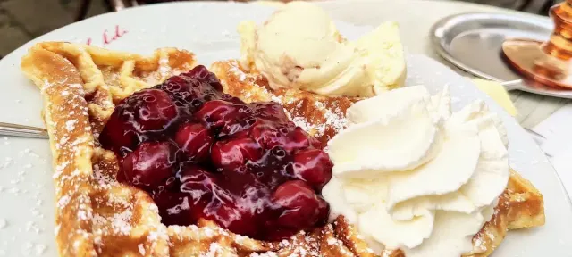 BookNoFees : Restaurant – Garibaldi Eis Café – Lüdenscheid – Glacier-café Garibaldi, photo n° 2