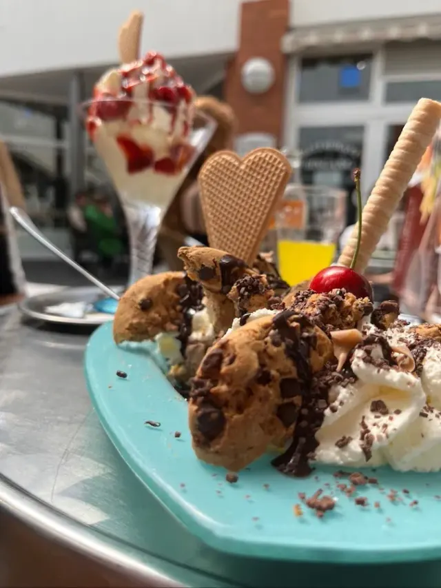 BookNoFees : Restaurant – Eis-Café San Marco – Arnsberg-Hüsten – Eis-Café San Marco, photo n° 3