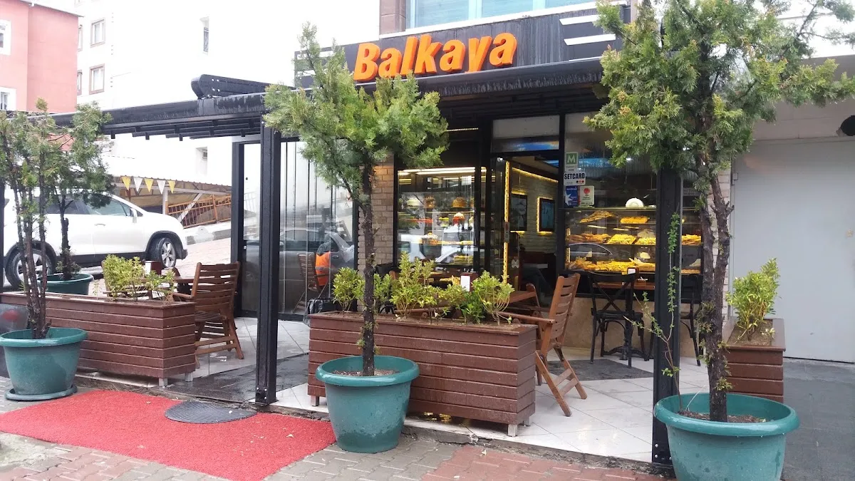 BookNoFees : Café – Balkaya Pastanesi Erol Usta – Istanbul – Pâtisserie Balkaya – Erol Usta, photo n° 1