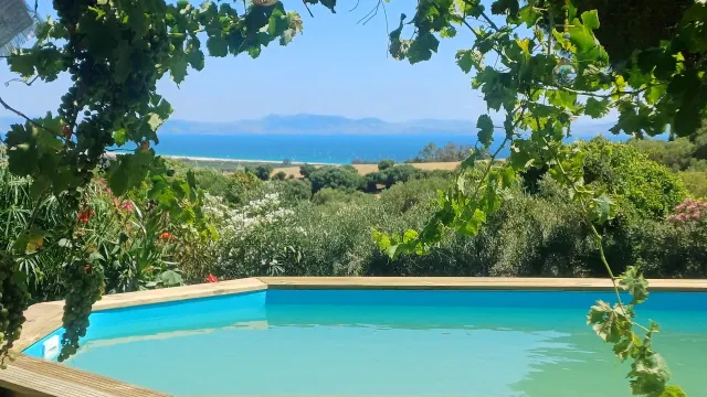 BookNoFees: Villa paisible avec piscine privée et vue sur l'Afrique – Tarifa