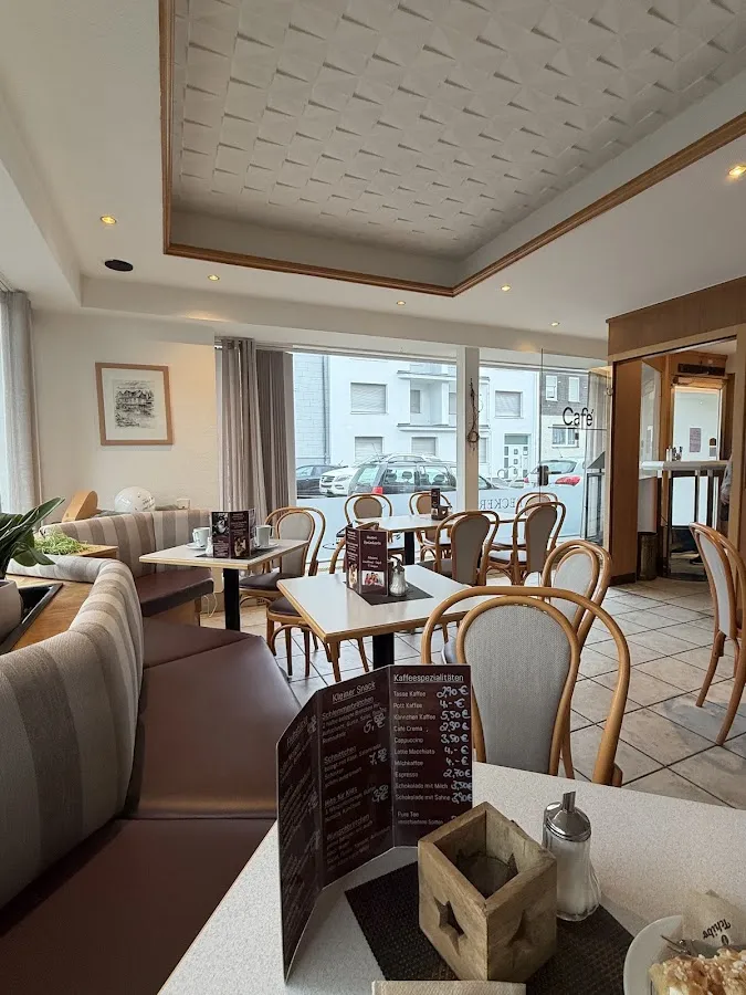 BookNoFees : Boulangerie – Bäckerei & Café Becker – Meschede – Boulangerie-café Becker, photo n° 1