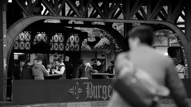 BookNoFees : Snack – Burgermeister Eberswalder – Berlin – Maire d'Eberswalde, photo n° 2