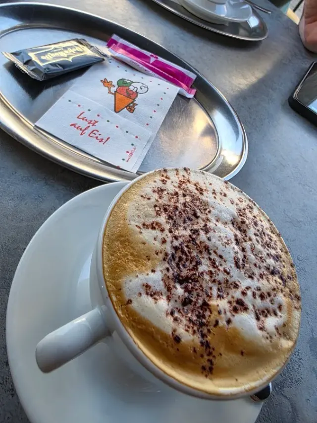 BookNoFees : Restaurant – Eiscafé Venezia – Breckerfeld – Eiscafé Venise, photo n° 2