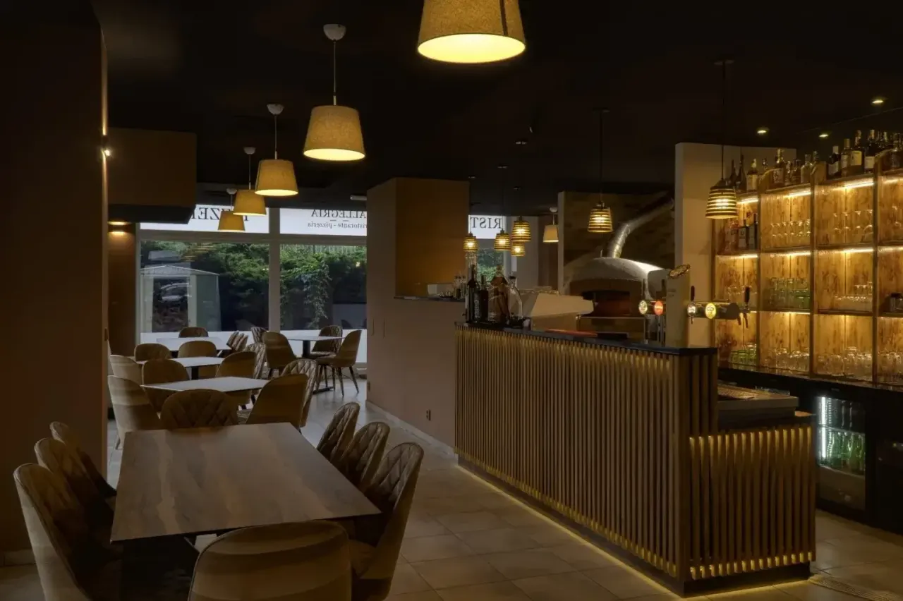 BookNoFees : Restaurant – Allegria – Prague – Joie, photo n° 1