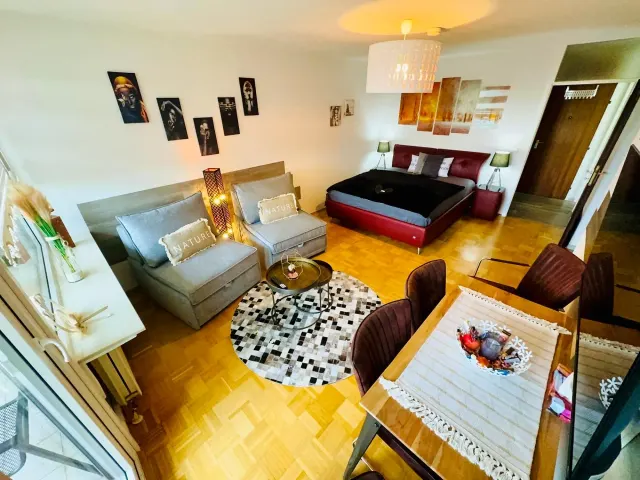 BookNoFees: Appartement de vacances au calme avec balcon et espace pour les enfants – Ettlingen