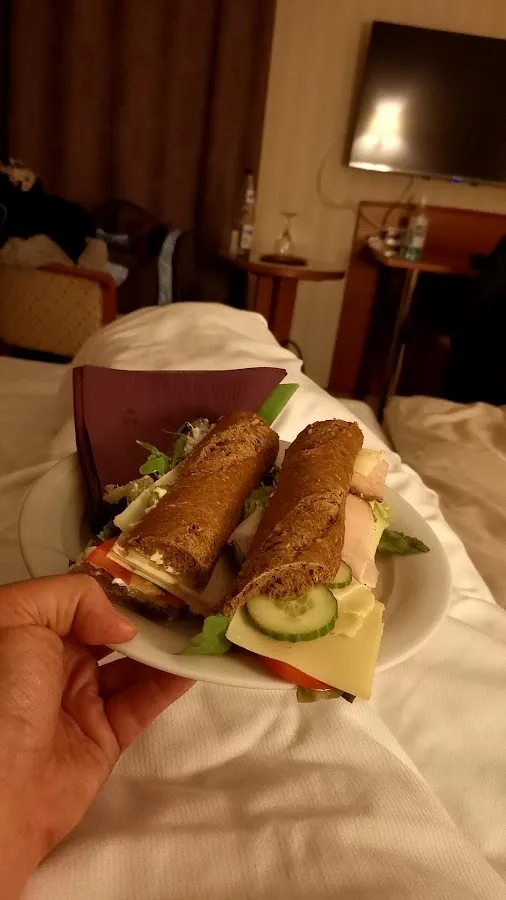 BookNoFees : Restaurant – Parkhotel – Bad Wünnenberg – Parkhotel, photo n° 3
