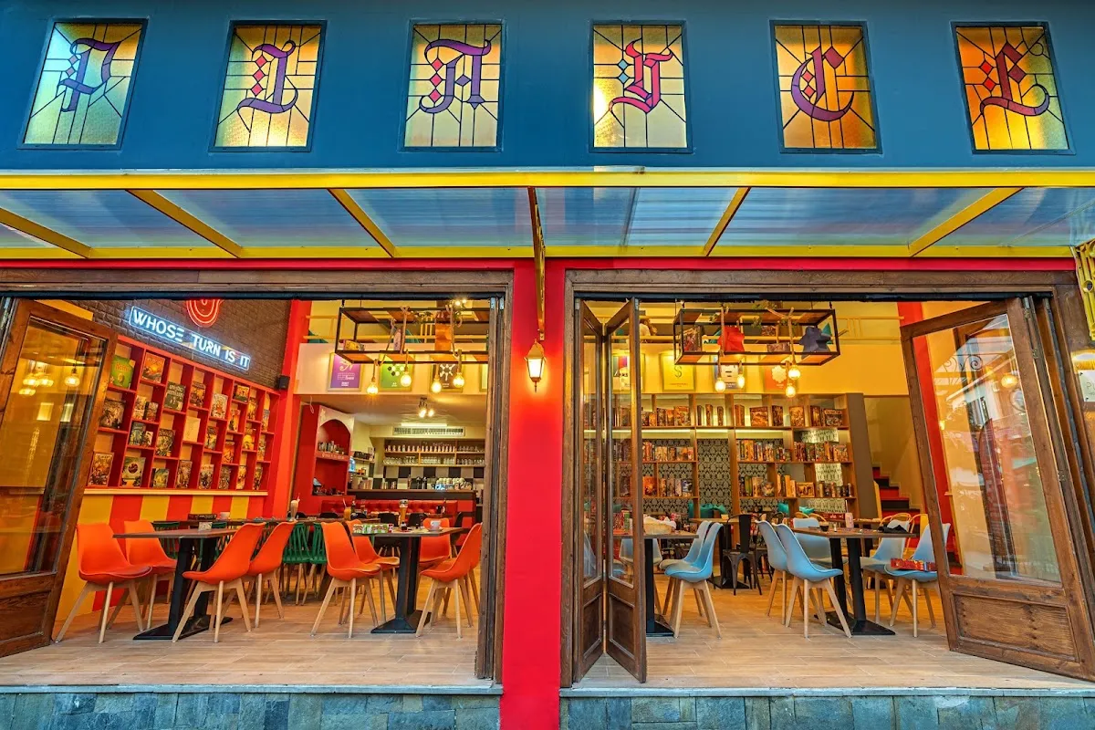 BookNoFees : Café – Cafe PLAyCE – Athens – Café PLAyCE, photo n° 1