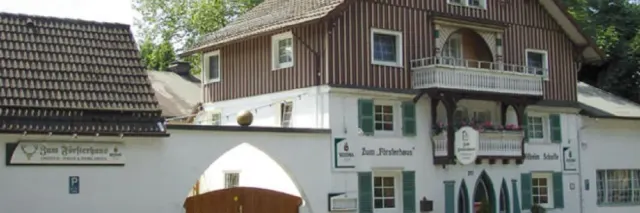 BookNoFees : Restaurant – Zum Försterhaus – Iserlohn – Vers la maison du garde forestier, photo n° 2