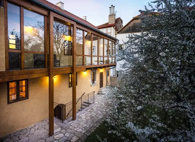 BookNoFees : location de vacances à Znojmo – Patrimoine de Znojmo - Appartements et bar à vin gothique