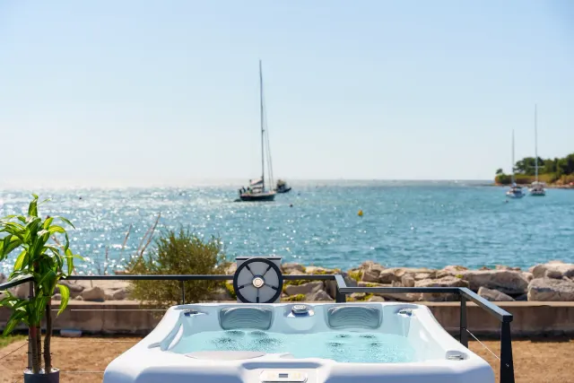BookNoFees : location de vacances à Novigrad – Luxury Sea House Pearl Infinity – Péniche de luxe à Novigrad