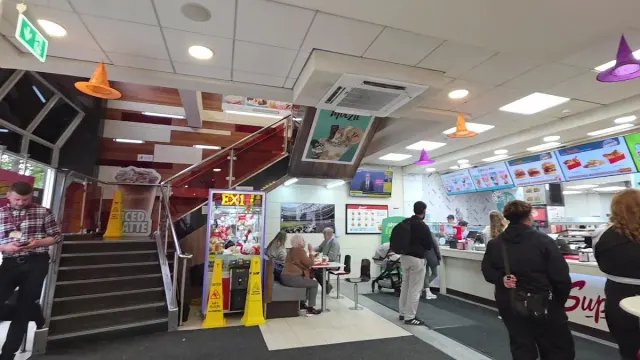 BookNoFees : Snack – Supermac's – Dublin – Supermac's, photo n° 3
