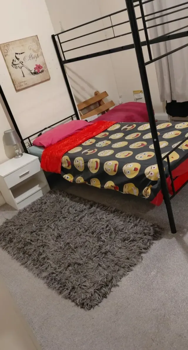BookNoFees: Chambre dans une maison à Leeds – Leeds