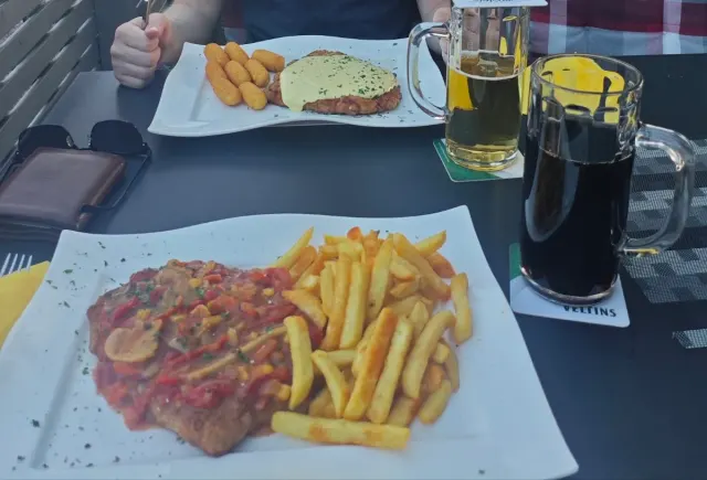 BookNoFees : Restaurant – Dorfschänke Körner – Arnsberg-Bruchhausen – Auberge « Dorfschänke Körner », photo n° 2
