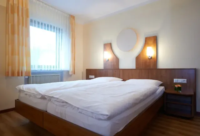 BookNoFees : Restaurant – Gasthaus Schulte – Wickede – Auberge Schulte, photo n° 2