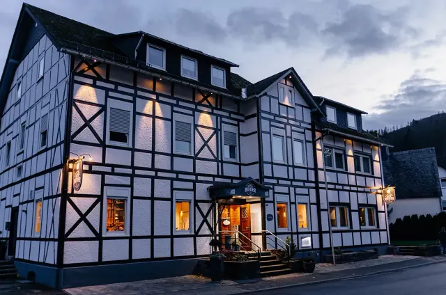 BookNoFees: Gasthof Nieder, Bestwig