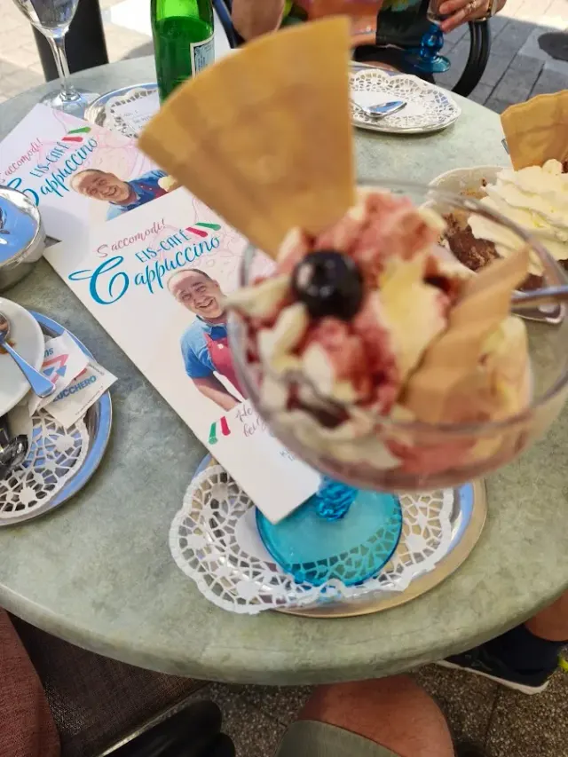 BookNoFees : Restaurant – Eiscafé Cappuccino – Altena – Eiscafé Cappuccino, photo n° 2