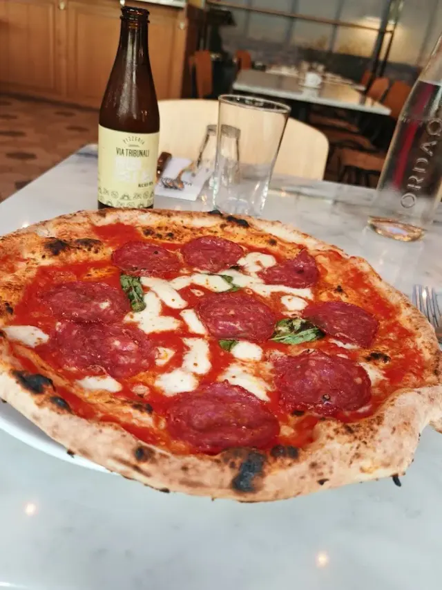 BookNoFees: Pizzeria Via Tribunali, Helsinki