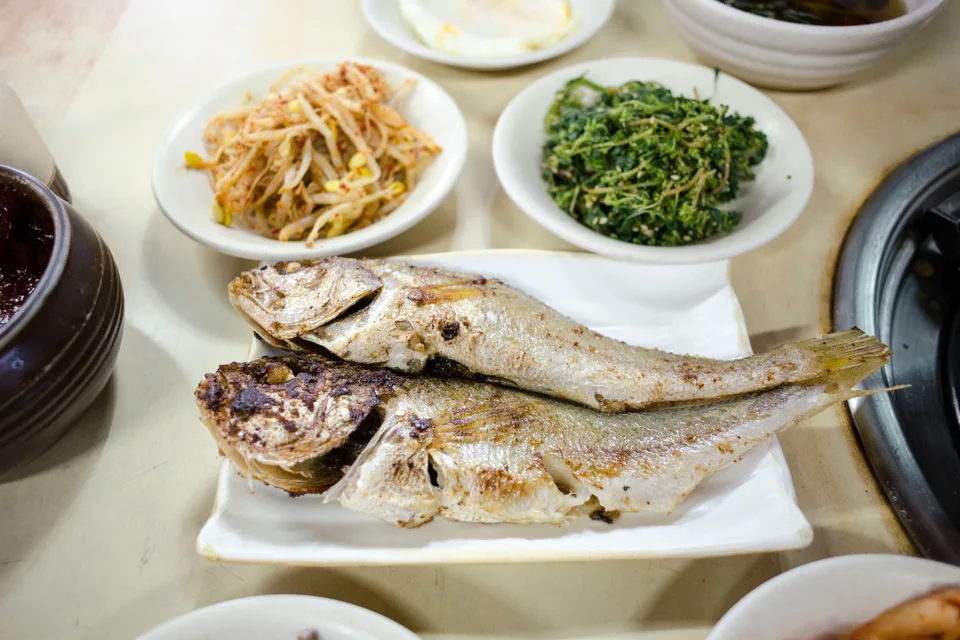BookNoFees: Photo d’illustration : Poisson grillé
